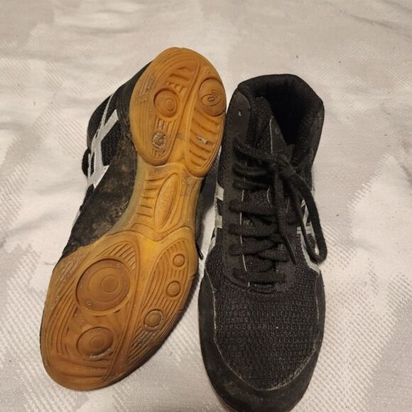 Boys High Top Adidas‎ Sneakers 2.5 Kids.Black w/White accents - Picture 5 of 8